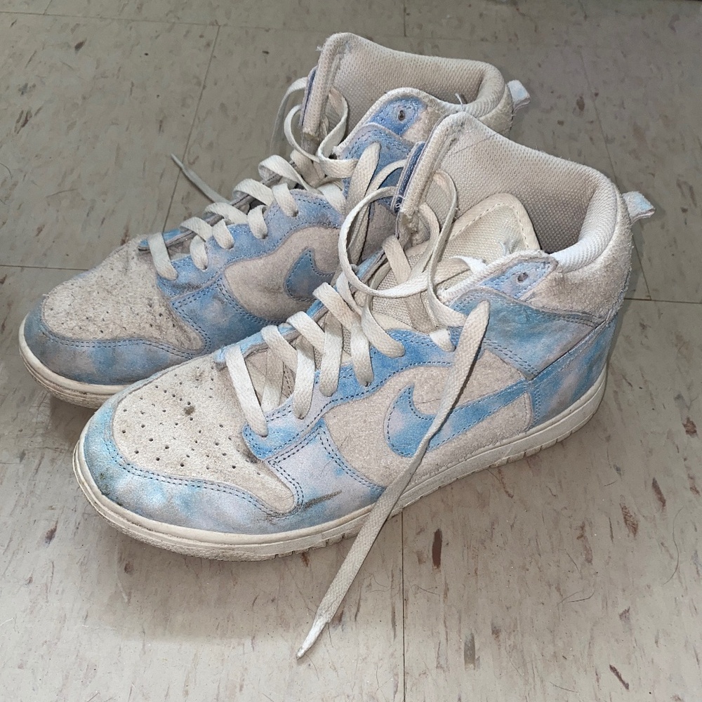 W NIKE DUNKS HIGH HIGH SE  CELESTINE BLUE SAIL 2023 SZ W 11  NIB FDO882 400
